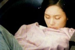 明星睡觉图片,揭秘明星们的“美容觉”秘密